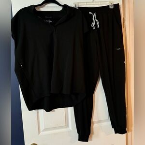 MIMs scrub bundle- top size XL, jogger size L